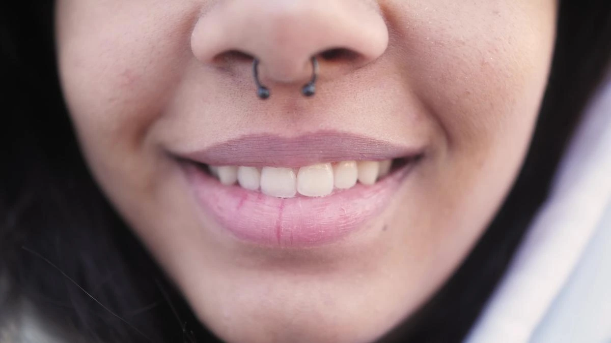 What does a bull nose ring mean on a woman? [2023]